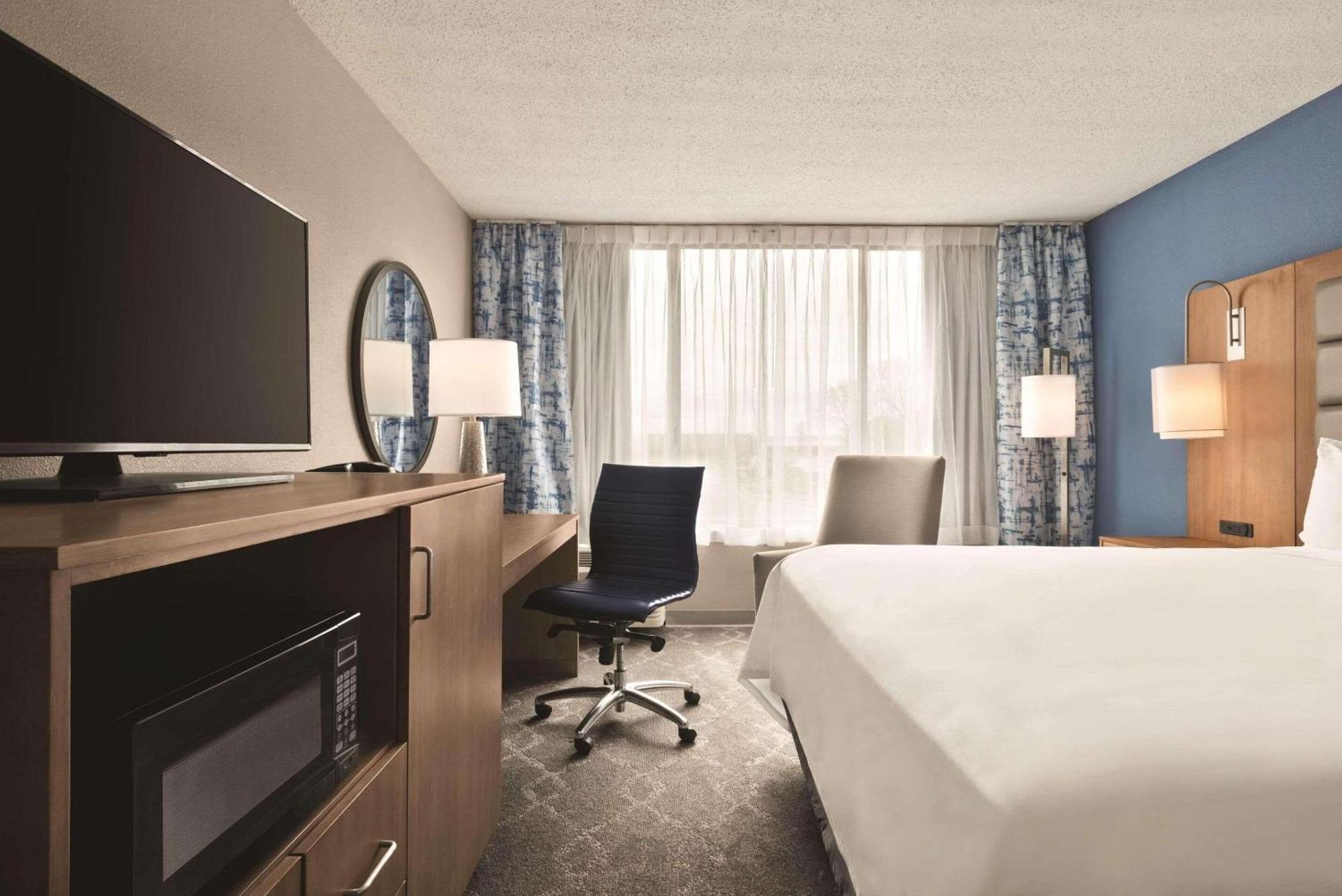 Radisson Hotel And Conference Center פונד דו לאק מראה חיצוני תמונה