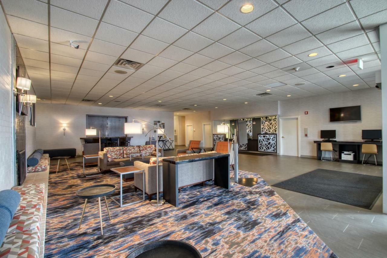 Radisson Hotel And Conference Center פונד דו לאק מראה חיצוני תמונה